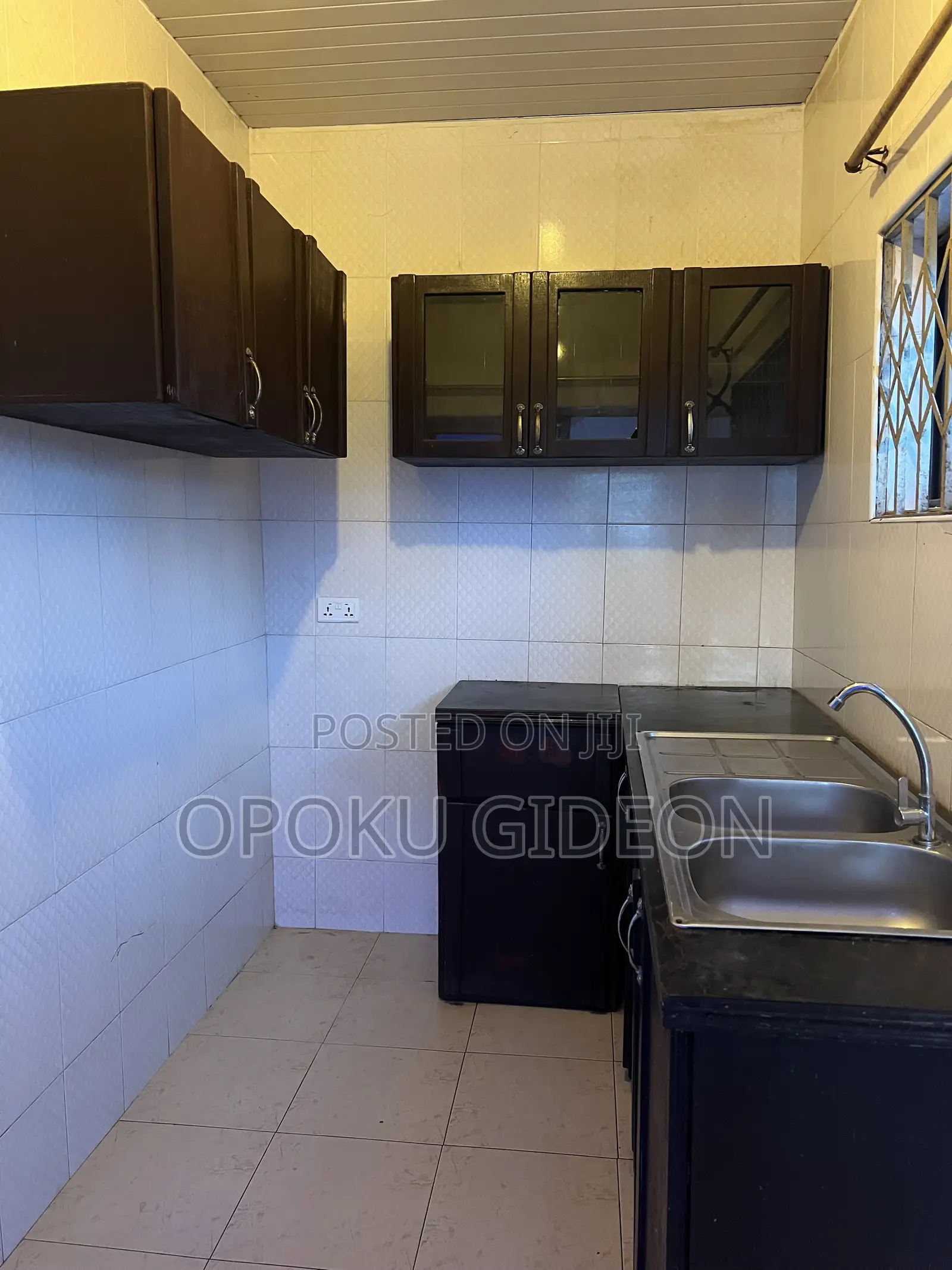 1bdrm Room & Parlour in Pentecost Junction, Ablekuma for rent
