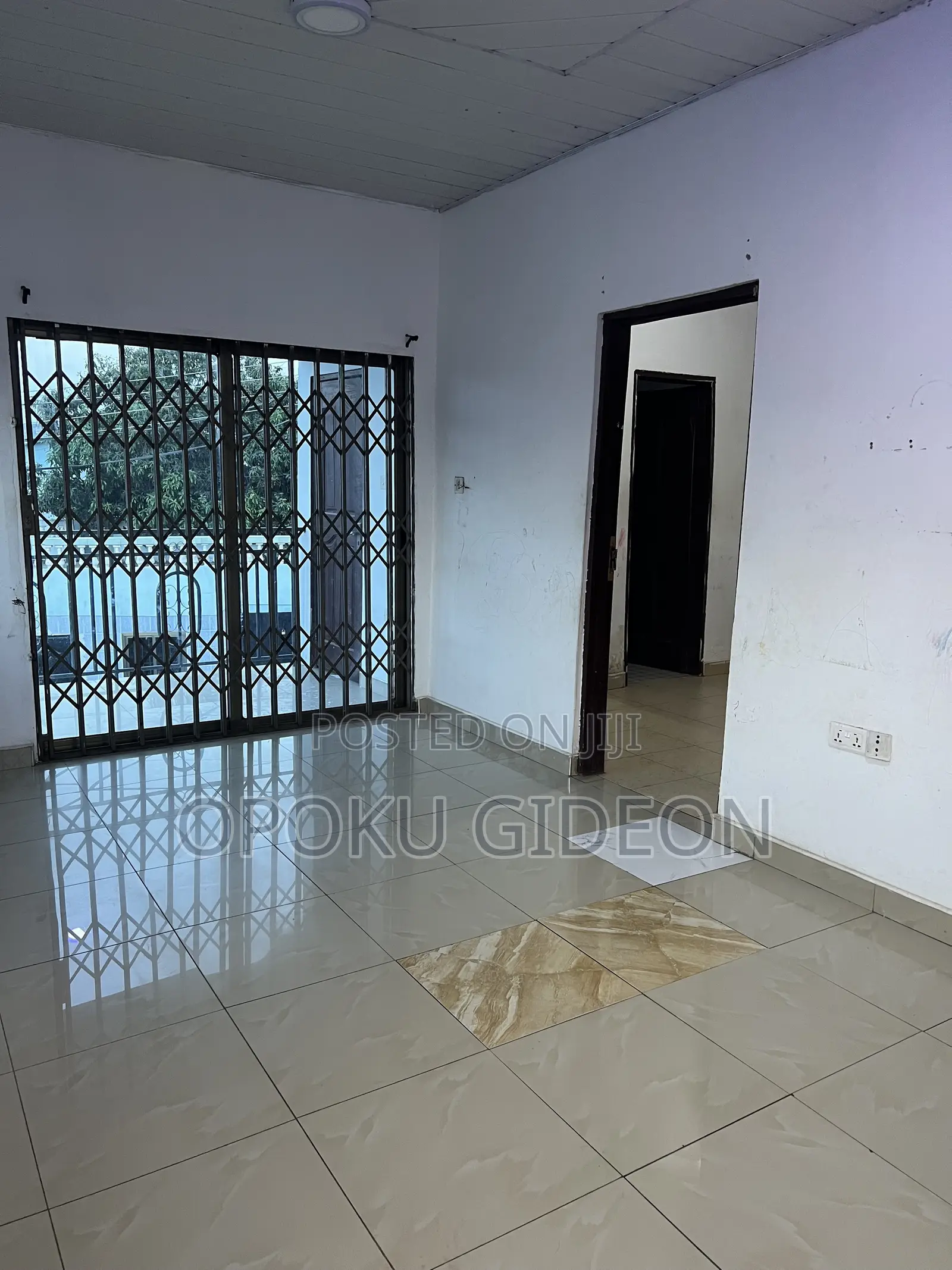 1bdrm Room & Parlour in Pentecost Junction, Ablekuma for rent