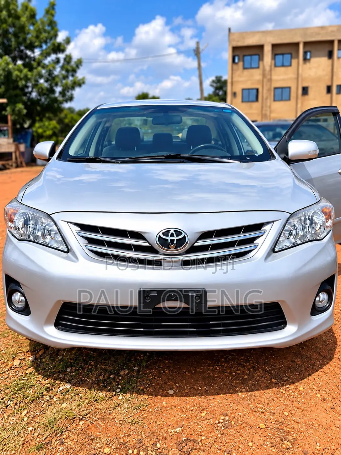 Toyota Corolla LE Special Edition 4dr Sedan (1.8L 4cyl 4A) 2013 Silver