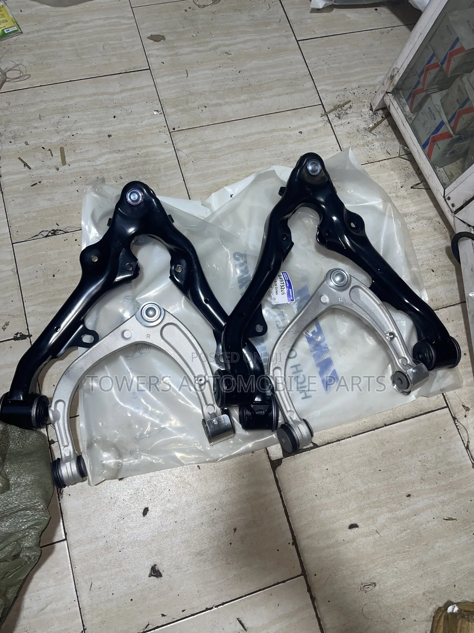 Cadillac Escalade GMC Yukon , Tahoe , Suburban 2020-2025 Arms Set