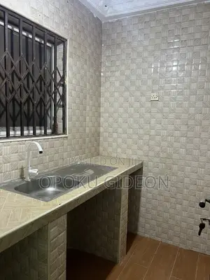 2bdrm Apartment in Ablekuma, Olebu for rent
