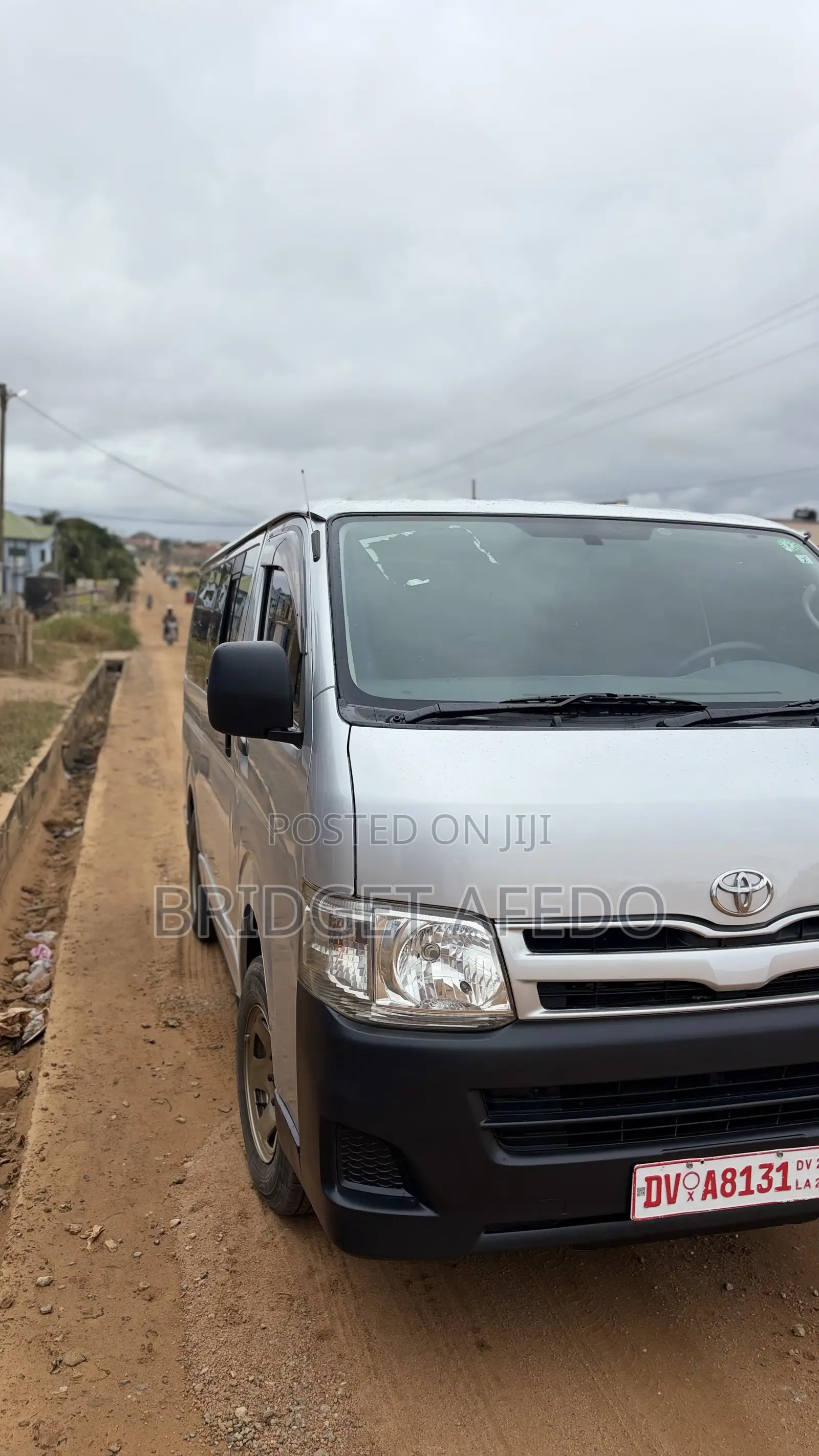 Toyota HiAce 2011 Silver