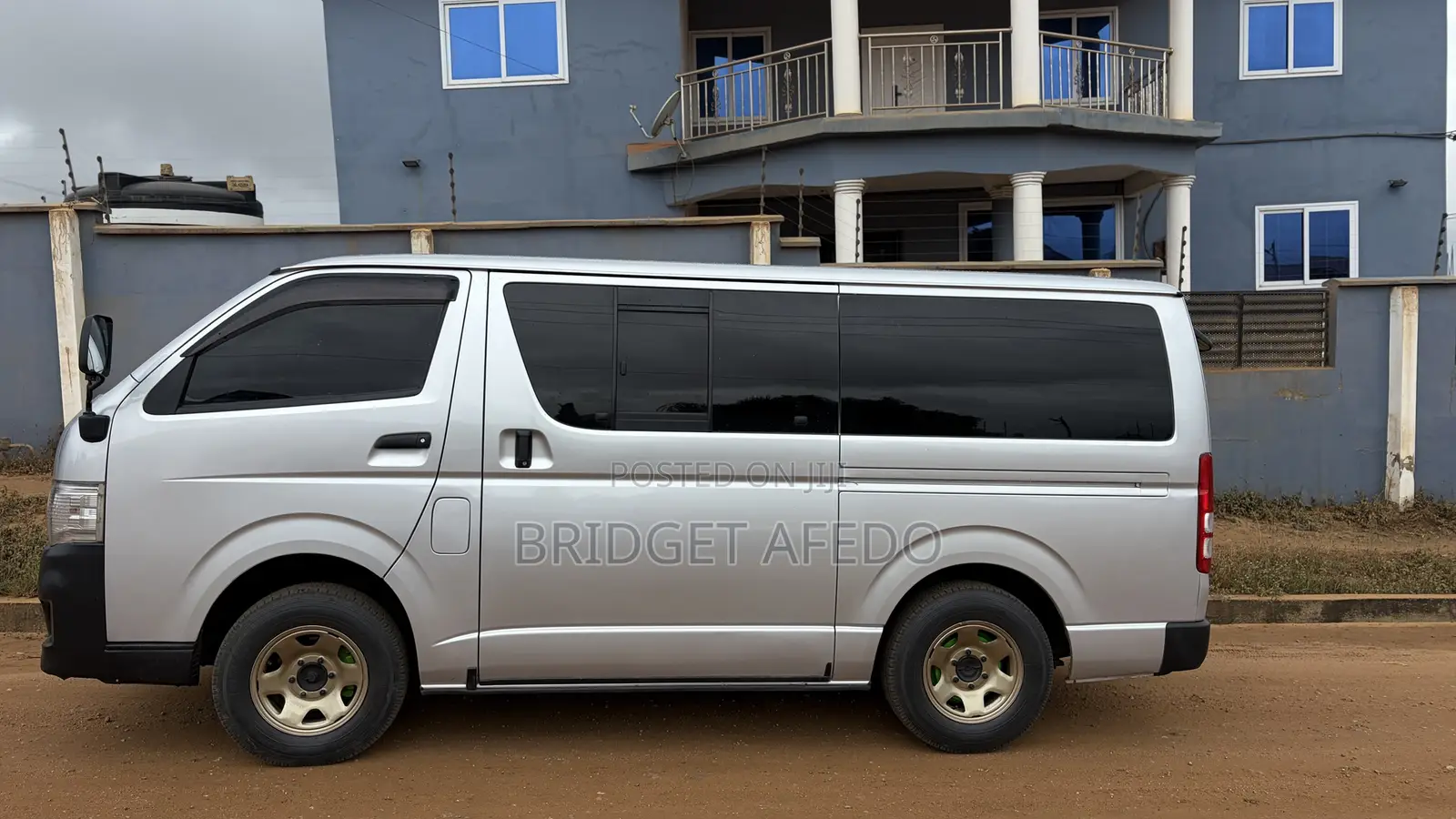Toyota HiAce 2011 Silver