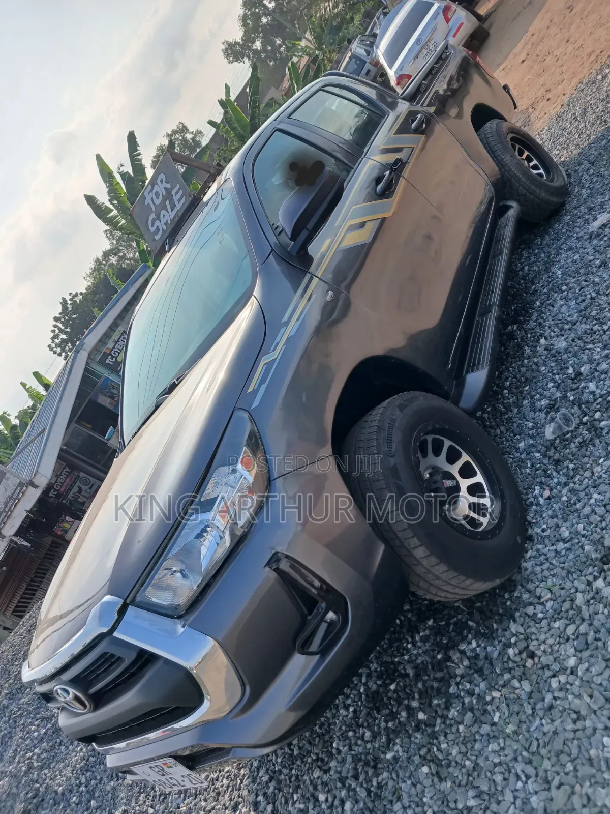 Toyota Hilux Revo Double Cab Petrol 2.7 AWD 2017 Gray
