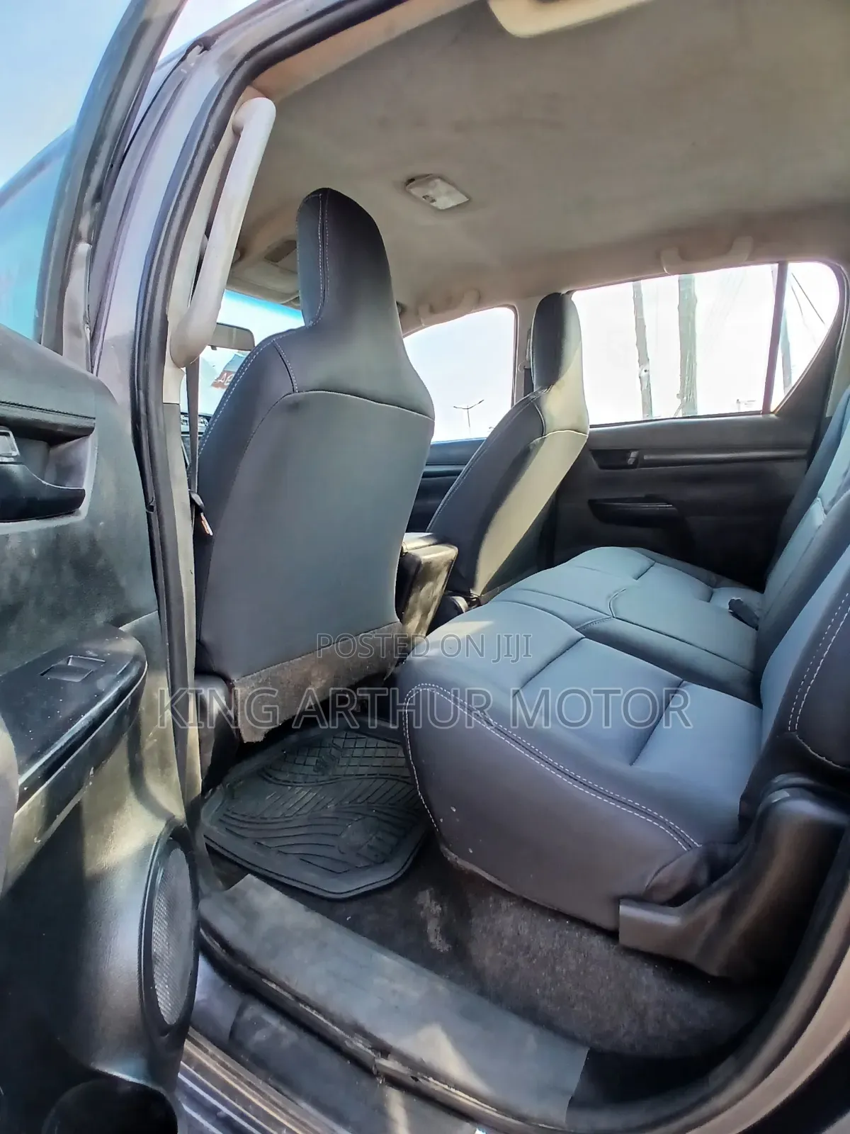 Toyota Hilux Revo Double Cab Petrol 2.7 AWD 2017 Gray