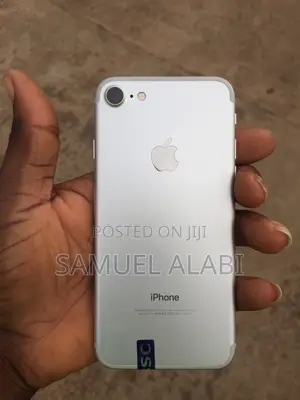 Apple iPhone 7 32 GB Silver