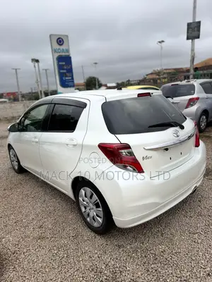 Toyota Vitz 1.5 FWD 3dr 2015 White