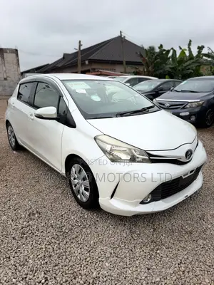 Toyota Vitz 1.5 FWD 3dr 2015 White