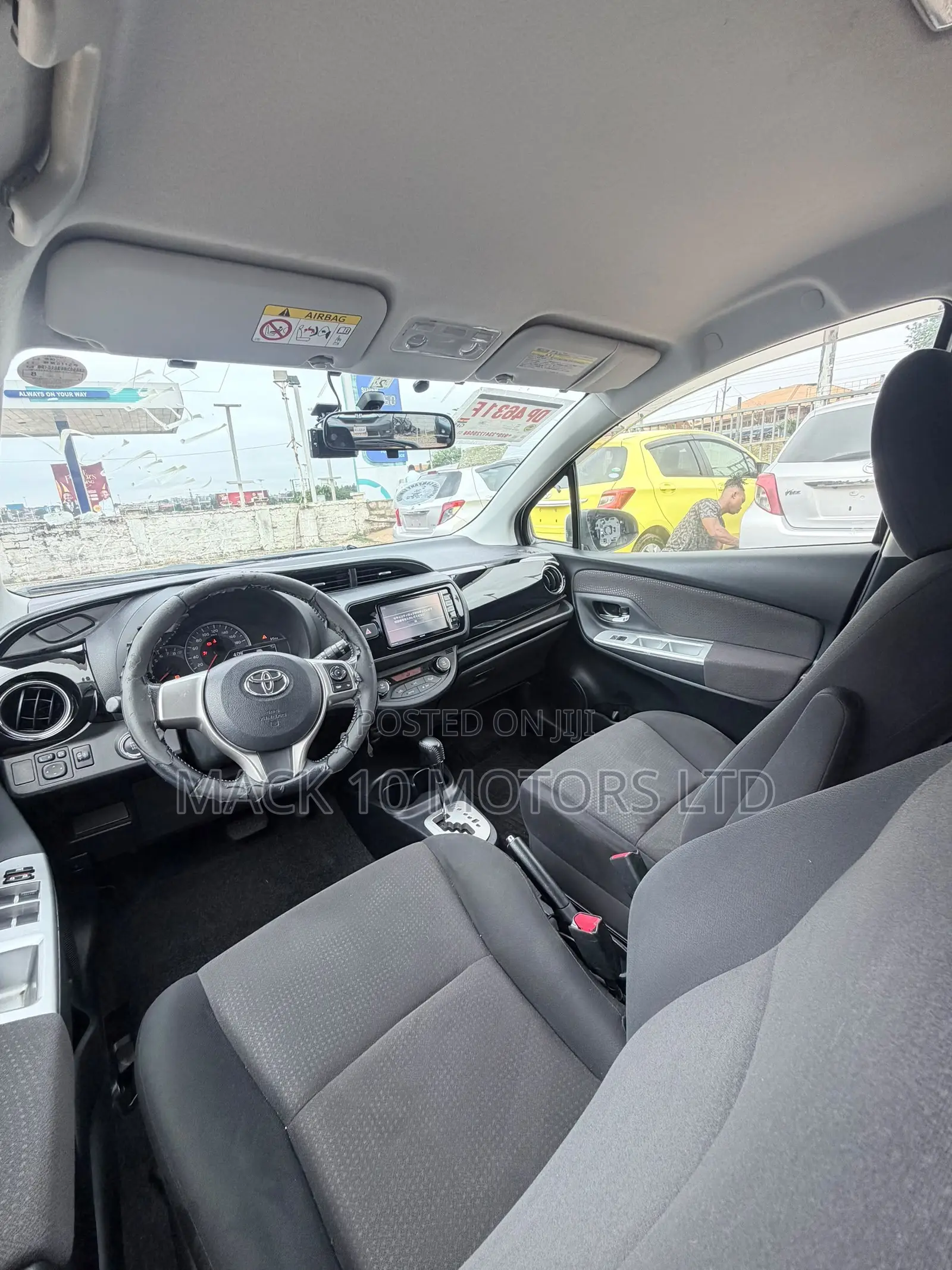 Toyota Vitz 1.5 FWD 3dr 2015 White