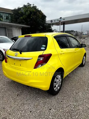 Toyota Vitz 1.5 FWD 3dr 2015 Yellow