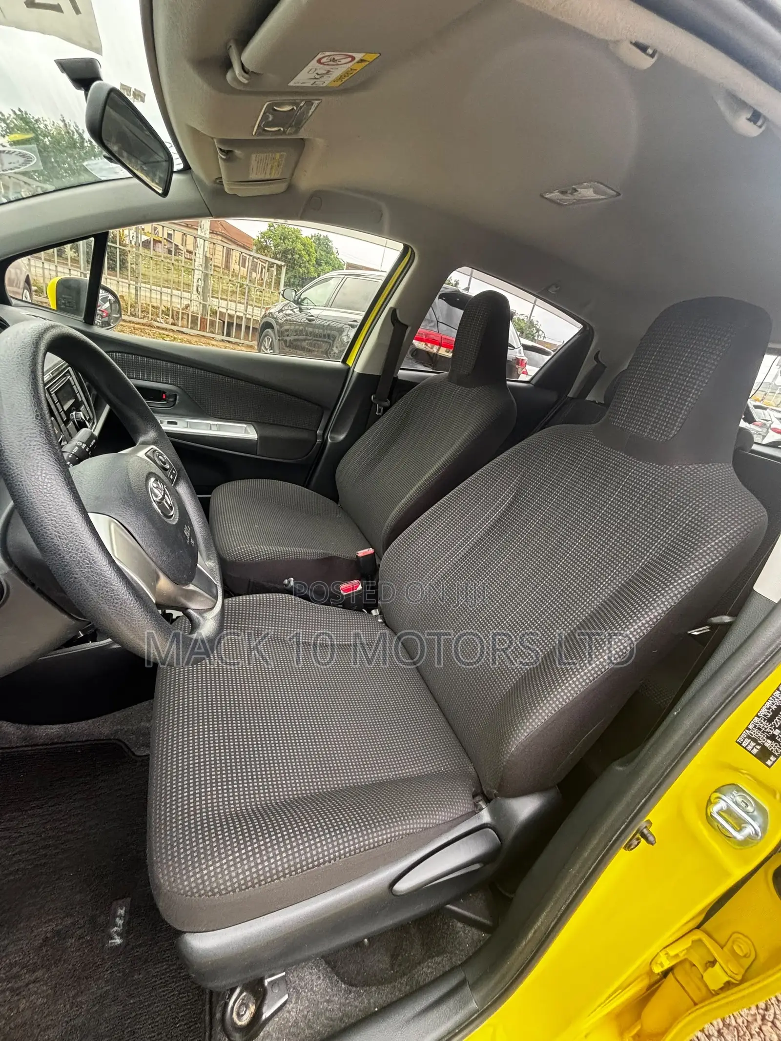 Toyota Vitz 1.5 FWD 3dr 2015 Yellow