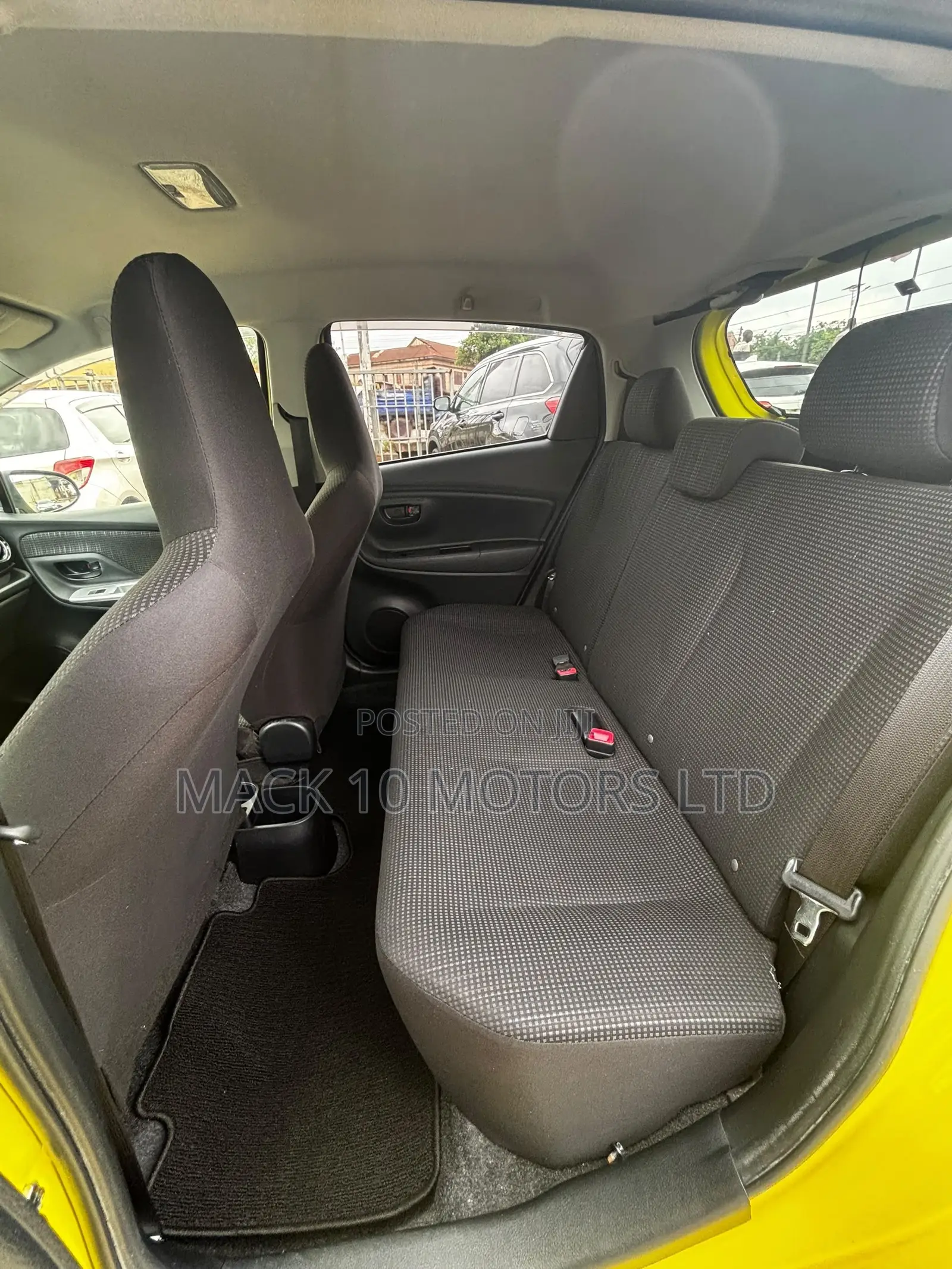 Toyota Vitz 1.5 FWD 3dr 2015 Yellow