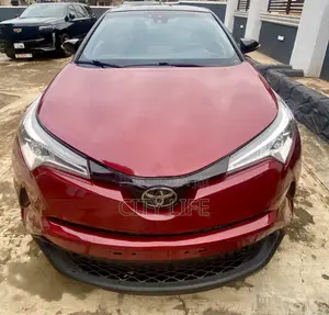 Toyota C-HR 2019 Red