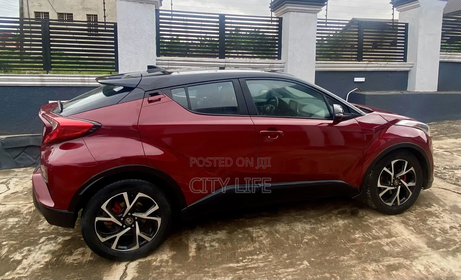 Toyota C-HR 2019 Red
