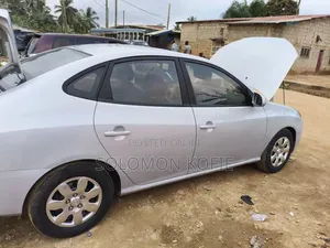 Hyundai Elantra 2010 Silver