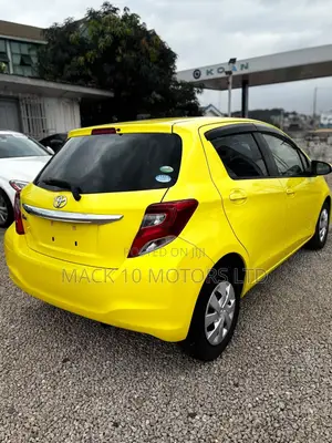 Toyota Vitz 1.5 FWD 3dr 2015 Yellow