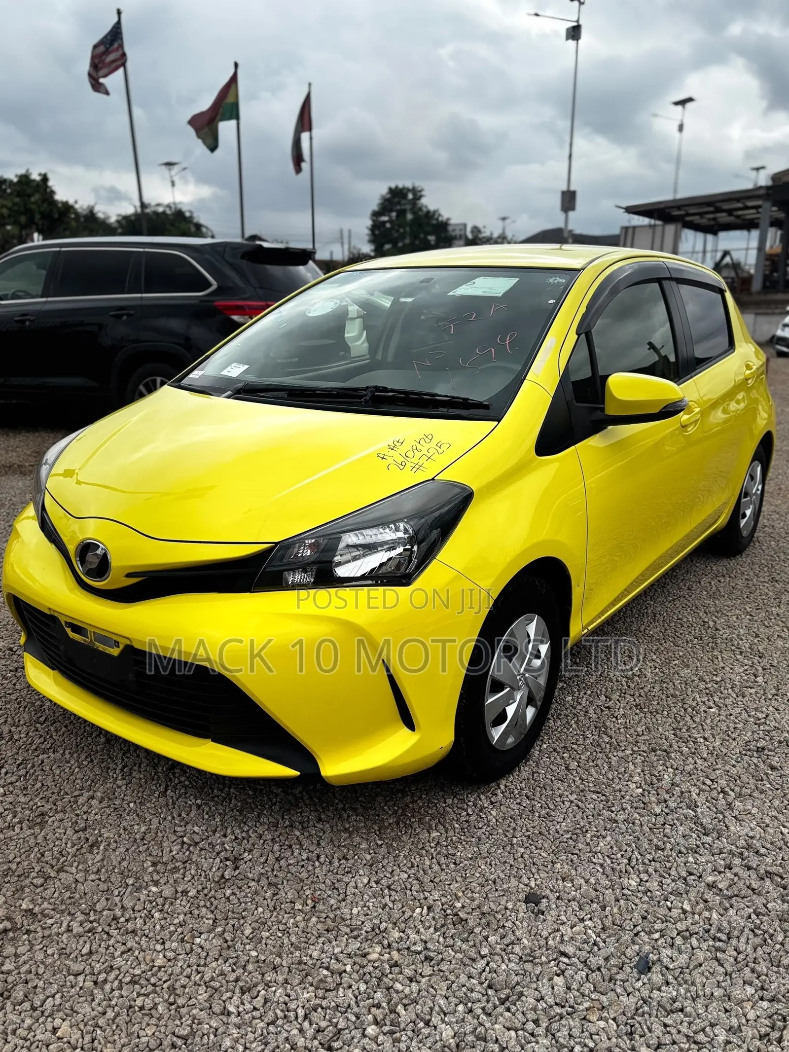Toyota Vitz 1.5 FWD 3dr 2015 Yellow