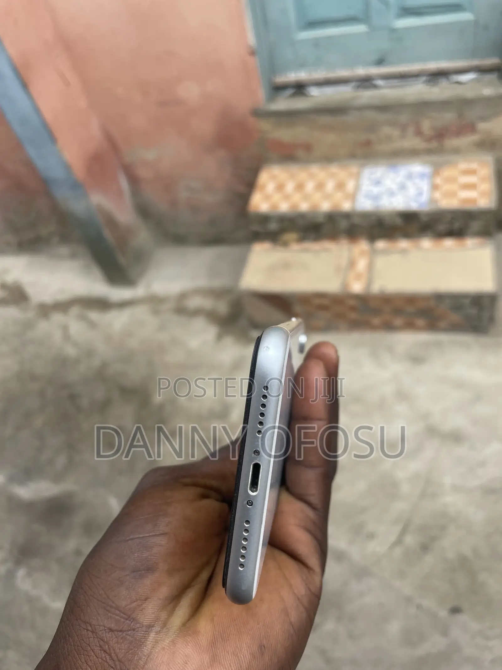 New Apple iPhone XR 64 GB White