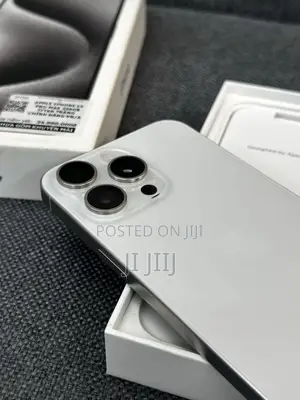 New Apple iPhone 15 Pro Max 512 GB Silver