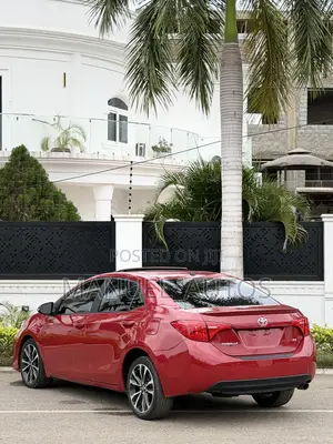 Toyota Corolla SE 4dr Sedan (1.8L 4cyl CVT) 2017 Red