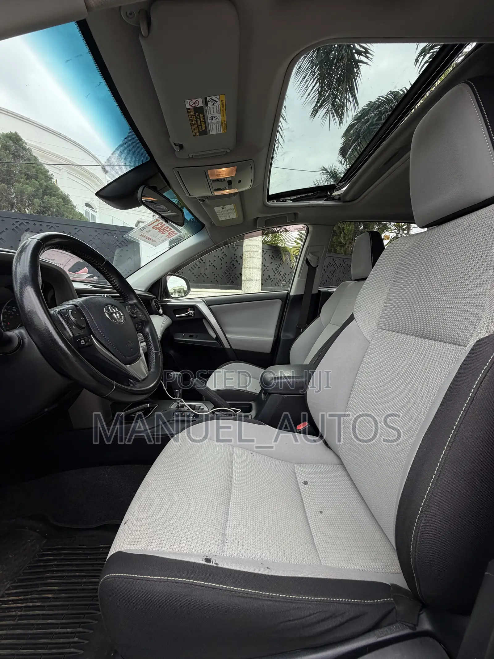 Toyota RAV4 XLE 4dr SUV AWD (2.5L 4cyl 6A) 2018 Silver