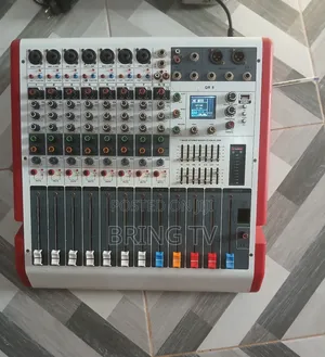 Yamaha QR Powered Mixer With Bluetooth Connectivity