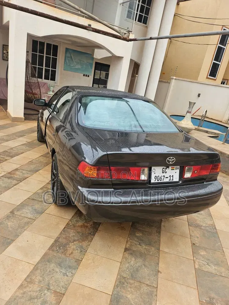 Toyota Camry LE V6 4dr Sedan (3.0L 6cyl 4A) 2001 Gray