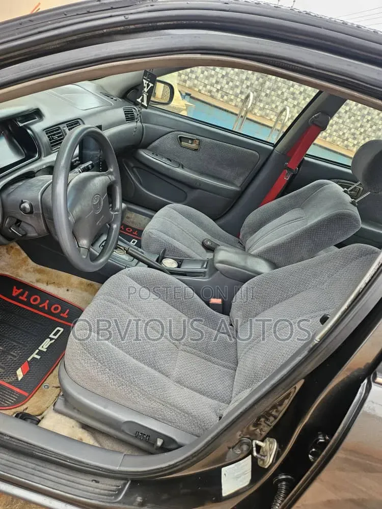 Toyota Camry LE V6 4dr Sedan (3.0L 6cyl 4A) 2001 Gray