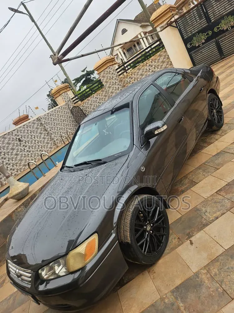 Toyota Camry LE V6 4dr Sedan (3.0L 6cyl 4A) 2001 Gray