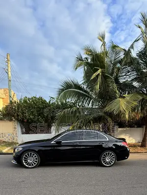 Mercedes-Benz C300 Luxury 4matic Sedan AWD (2.0L 4cyl 7A) 2017 Blue