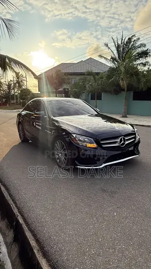 Mercedes-Benz C300 Luxury 4matic Sedan AWD (2.0L 4cyl 7A) 2017 Blue