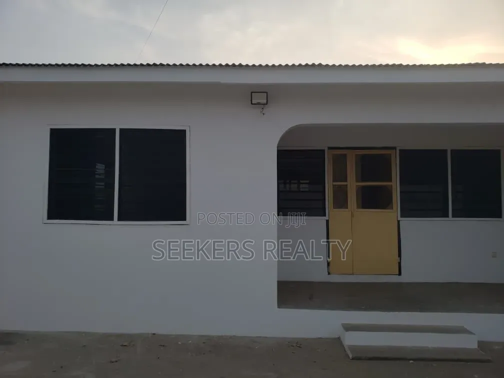 2bdrm House in Seekers Realty, GREDA Estate for rent
