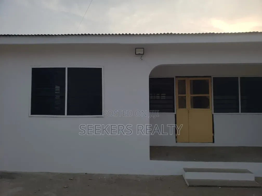 2bdrm House in Seekers Realty, GREDA Estate for rent