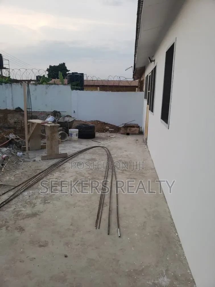 2bdrm House in Seekers Realty, GREDA Estate for rent