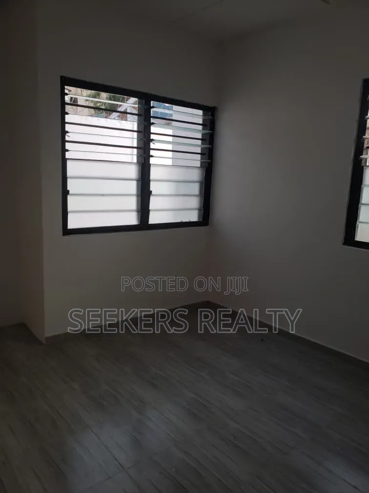 2bdrm House in Seekers Realty, GREDA Estate for rent