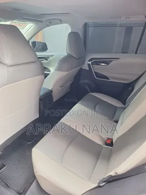 Toyota RAV4 XLE Premium 2021 Burgundy