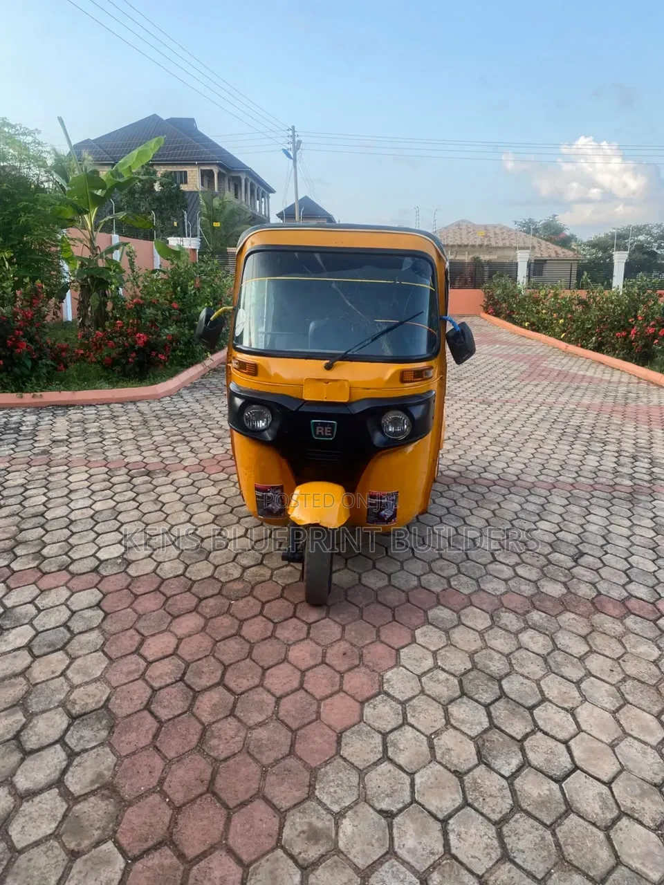 Bajaj RE 2022 Yellow