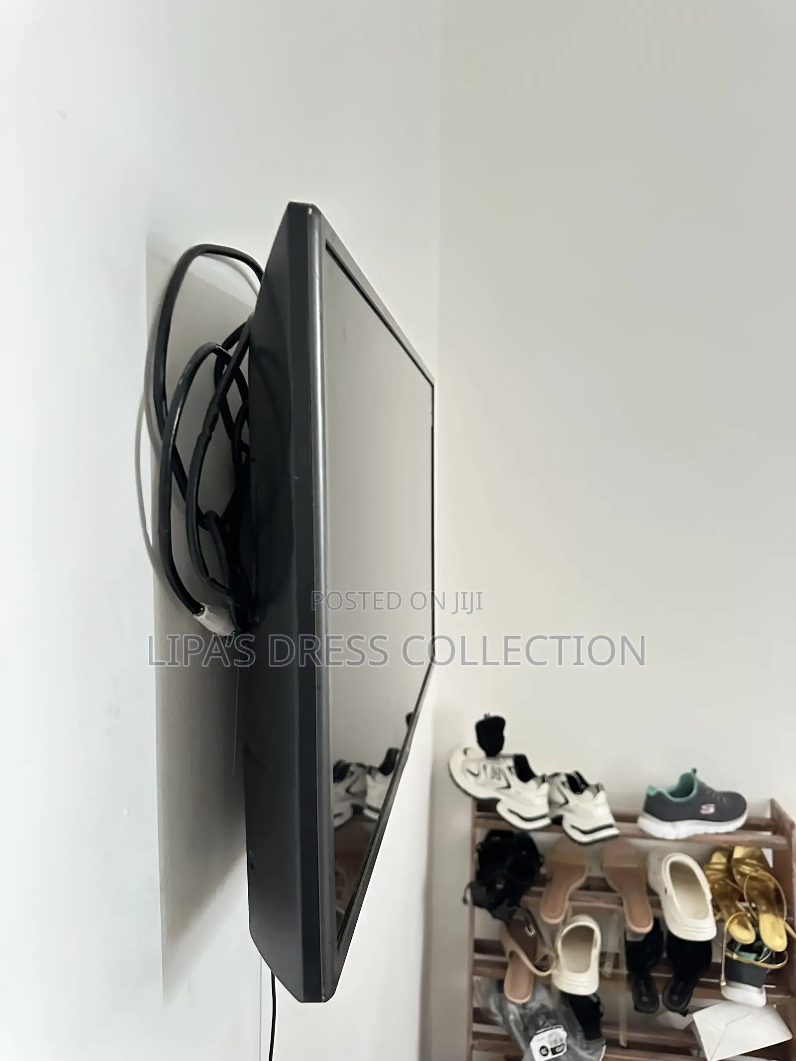 32 Inches Television
