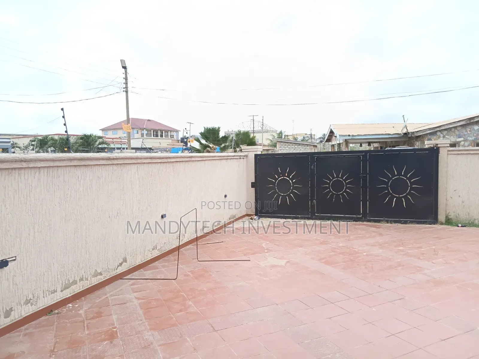 4bdrm Duplex in Lake Side Estate for sale