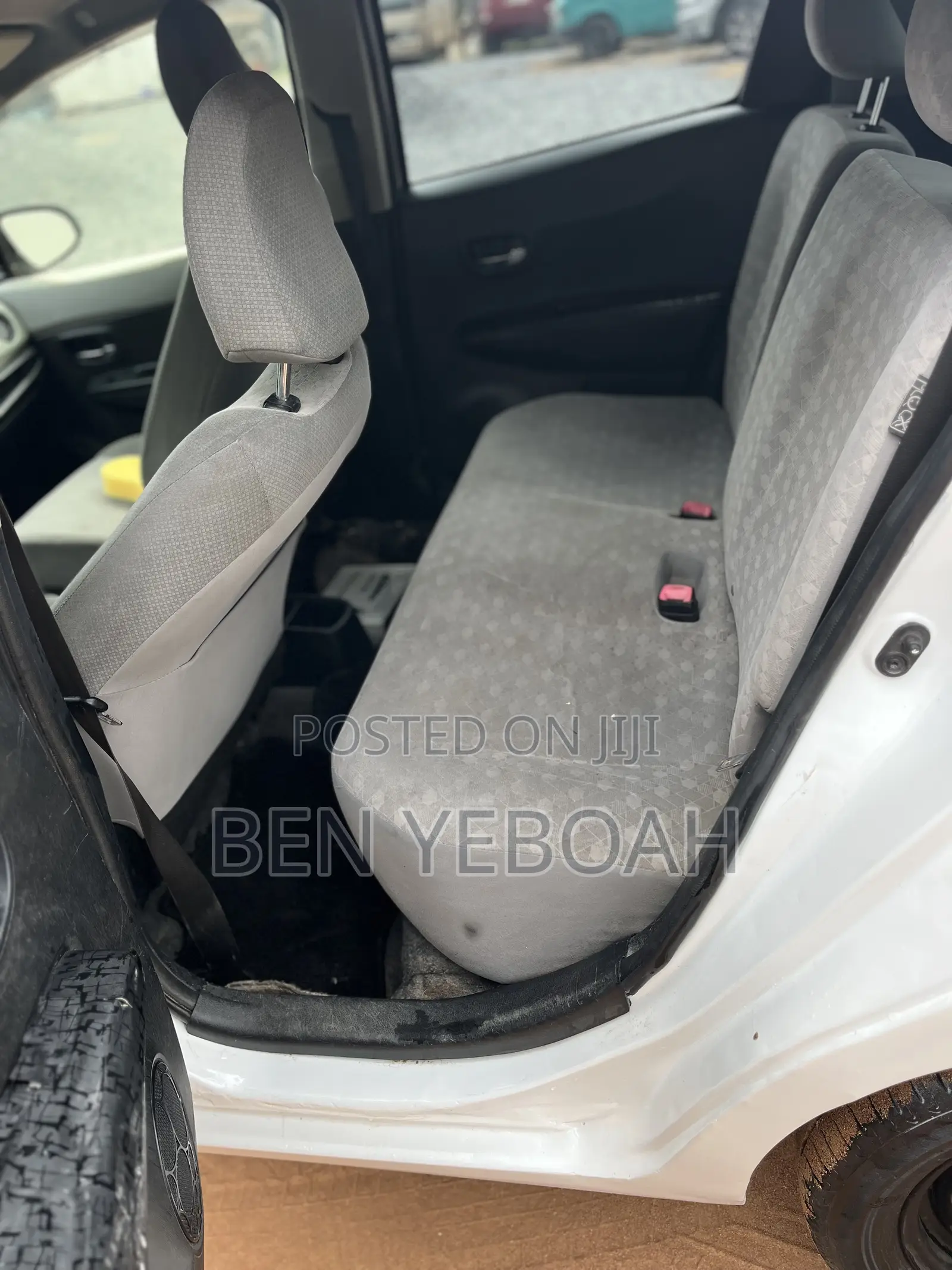 Toyota Vitz 1.3 AWD 3dr 2012 White