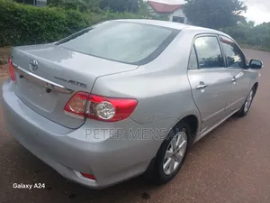 Toyota Corolla Altis 2013 Silver