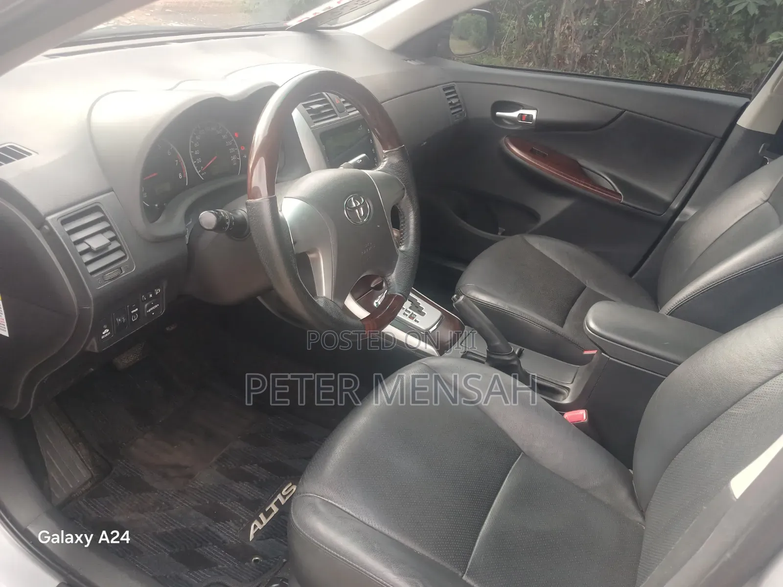 Toyota Corolla Altis 2013 Silver