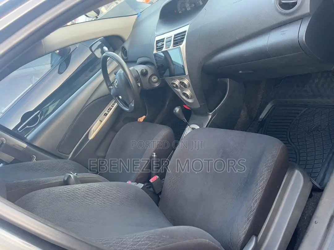 Toyota Yaris 2007 Black