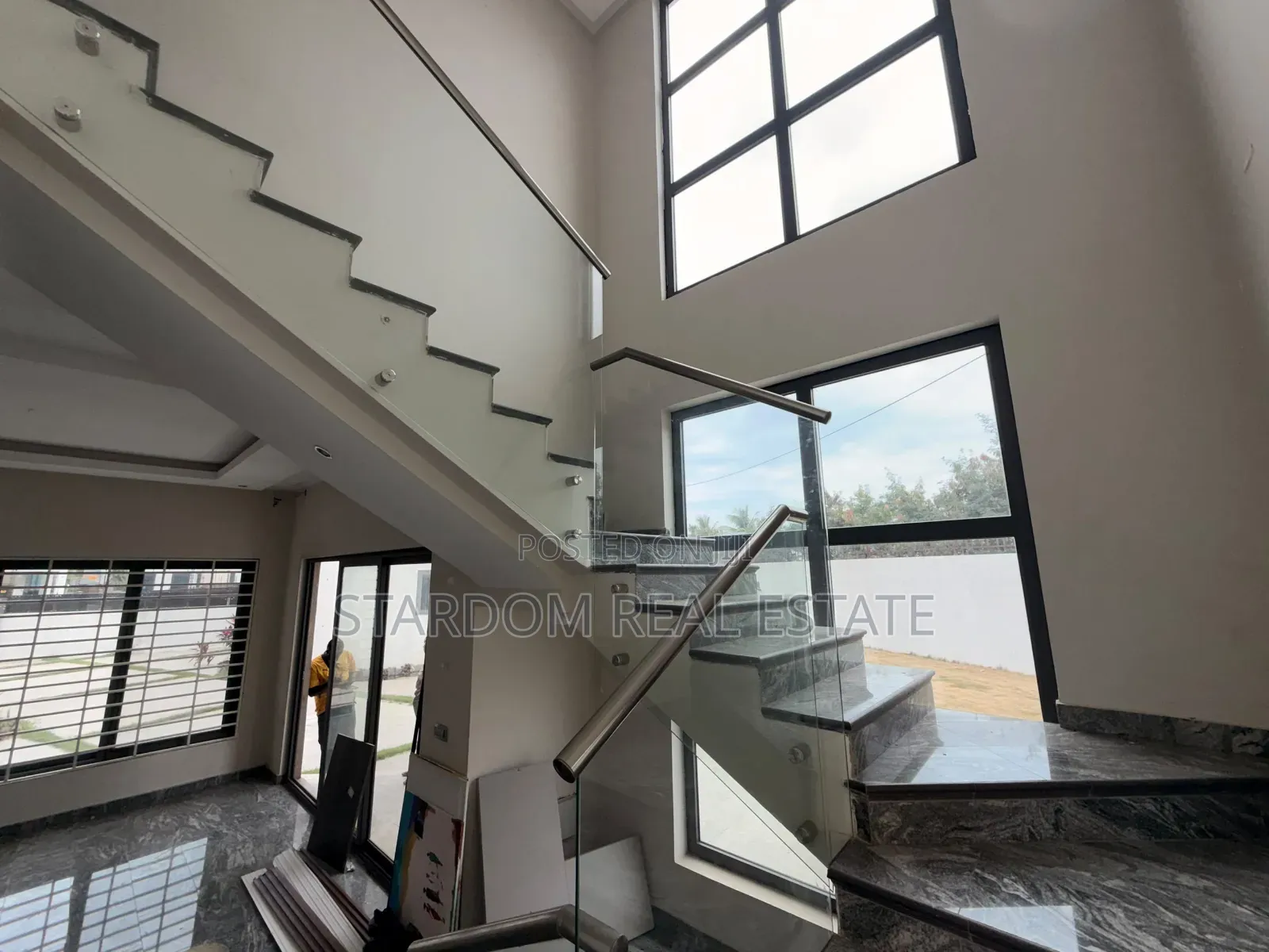 4bdrm Townhouse / Terrace in Adjiringanor, Ability for rent