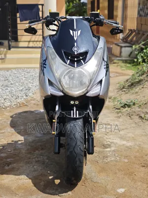 Yamaha Majesty 2018 Silver