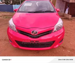 Toyota Vitz 2013 Red
