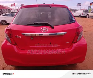 Toyota Vitz 2013 Red