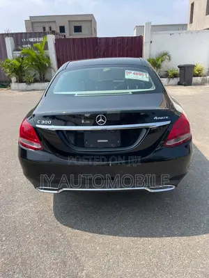 Mercedes-Benz C300 2017 Black