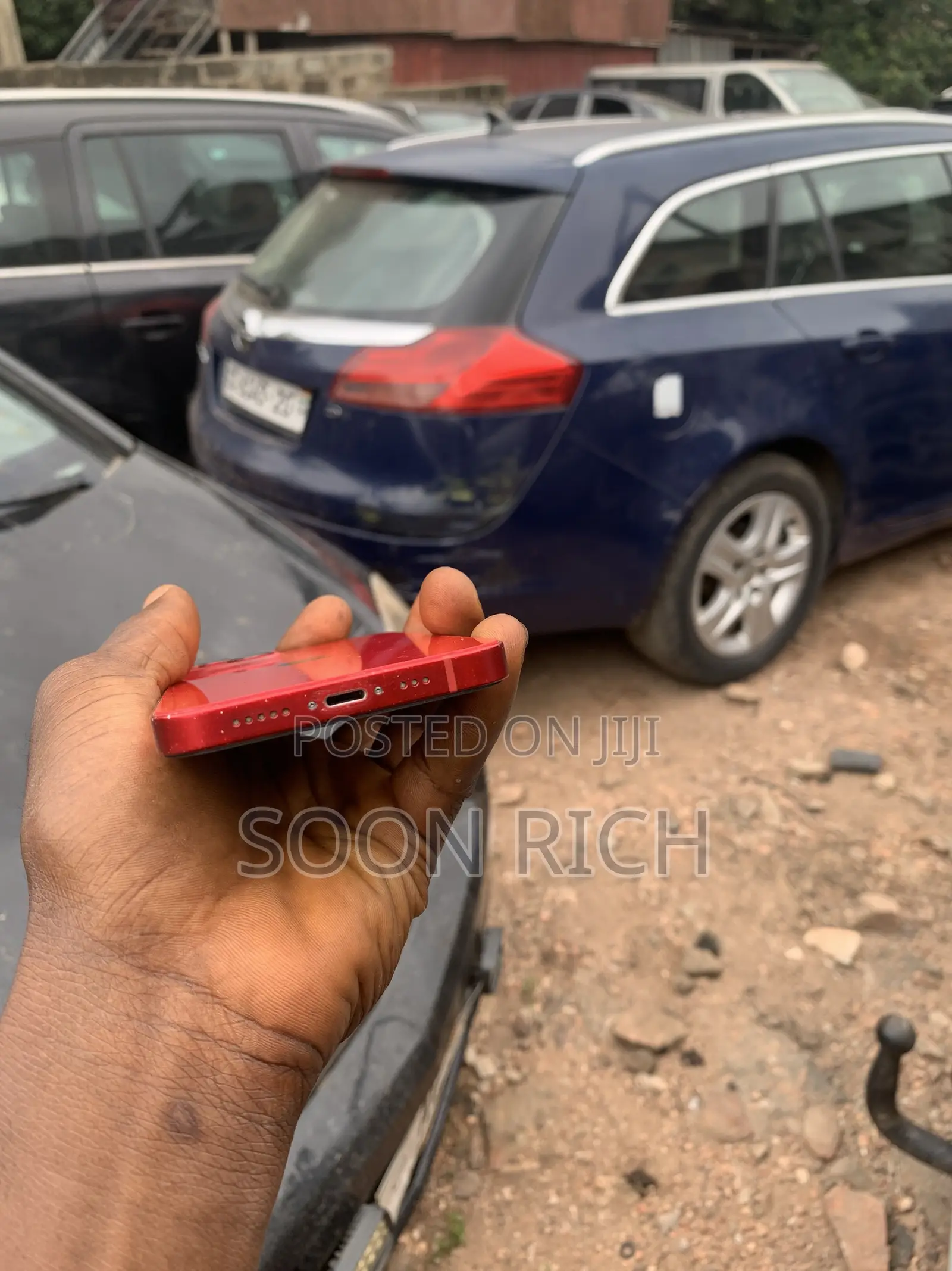 Apple iPhone 13 256 GB Red