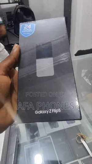 New Samsung Galaxy Z Flip5 256 GB Blue